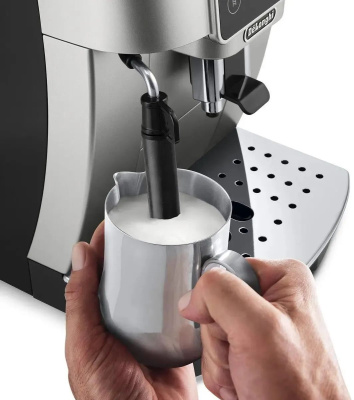 ���������� Delonghi ECAM220.30.SB 1450�� �����������
