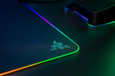 ������ Razer Firefly V2