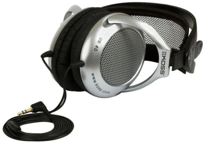 �������� KOSS UR40 (15-22000 ��, 60 ��, 98 ��, ���� 1,2�, ������� �� 6,3��)