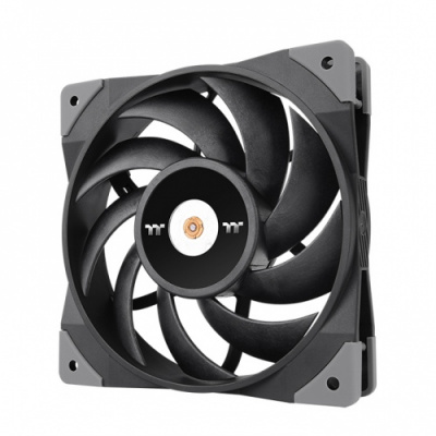 ���������� Thermaltake TOUGHFAN 12 (���� � ����� ������������)